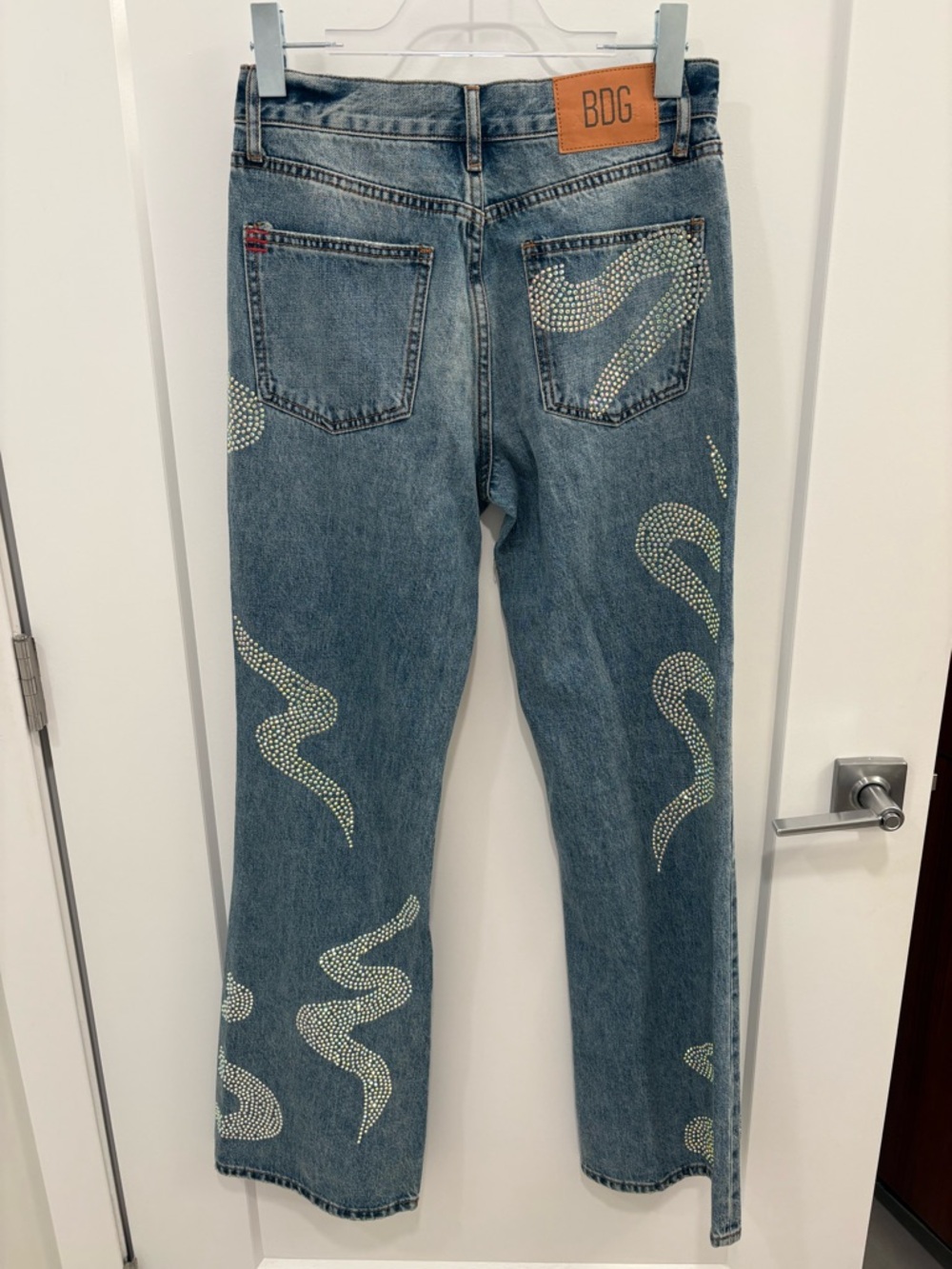 BDG Mid-rise 90s Bootcut Iridescent Rhinestone Snake Embellished Jeans Size 27 - Picture 9 of 16